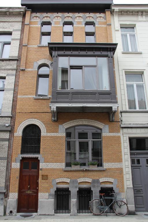 B&B Quatre20Cinq Antwerpen Buitenkant foto